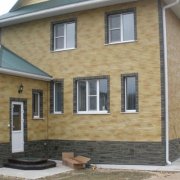 Mit Blick auf das Kellerabstellgleis: Arbeit