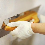 Kittanwendung an der Wand