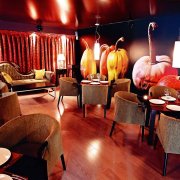 Wie wählt man Tapete für Cafe