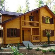 Fassade mit Holz fertigstellen: Wählen Sie das richtige Material