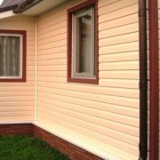 Quale materiale è meglio per finire la casa di legno