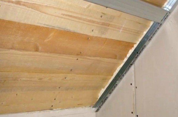 Guide profile of inclined parts Guide profile of inclined parts