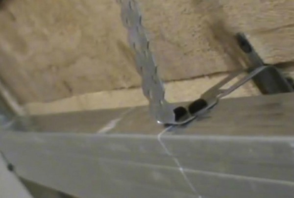 Bend the excess of the plumb line Bend the excess of the plumb line