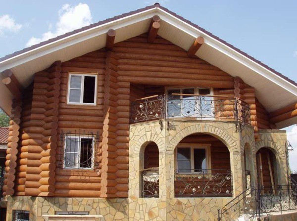 Декоративна украса на дървени фасади с камък Декоративна украса на дървени фасади с камък