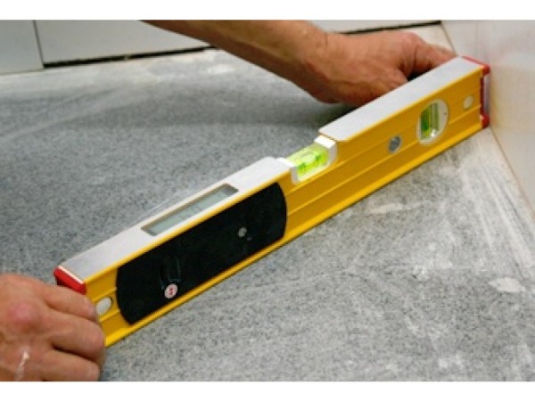 Seramik karo montajı için odanın hazırlanması