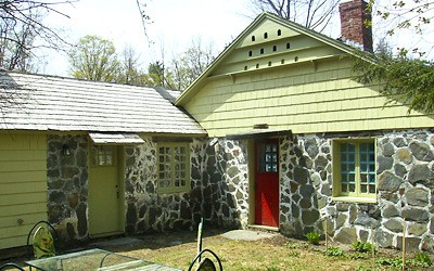 Außenverkleidung der Fassade mit Naturstein Außenverkleidung der Fassade mit Naturstein