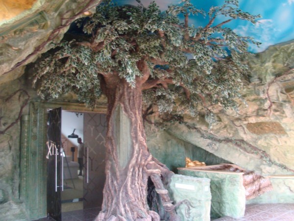 Αρχαίος ινδικός χειμερινός κήπος με διακοσμητική πέτρα