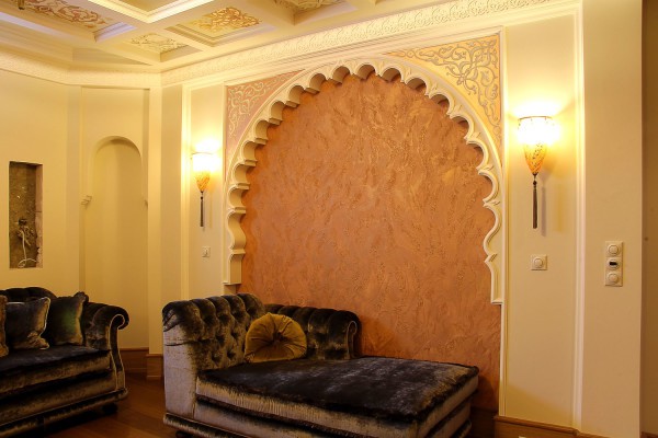 Nische mit venezianischem Stuck dekoriert