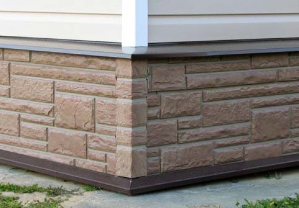 Combined finish with front and basement plastic siding Combined finish with front and basement plastic siding