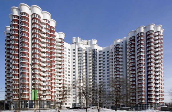 Πρόσοψη ενός πολυώροφου κτηρίου: επένδυση