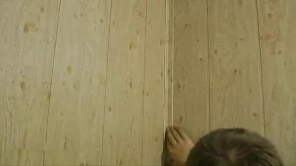 Les coins en MDF peuvent également être utilisés comme socle de plafond Les coins en MDF peuvent également être utilisés comme socle de plafond