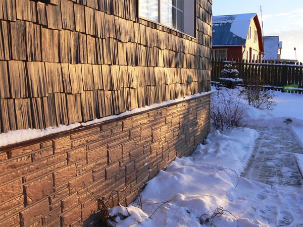 Основен цокъл пластмаса