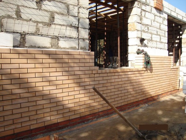 Muri di calcestruzzo aerato