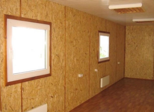 Si vous êtes à l'aise avec l'apparence de tels murs, le mastic OSB n'est pas nécessaire