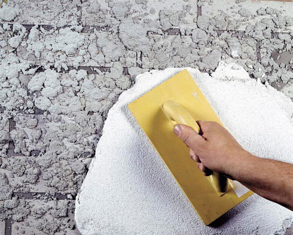 Appliquer et lisser le mélange. Appliquer et lisser le mélange.