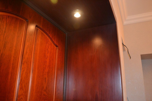 Schrägverkleidung der Vordertür