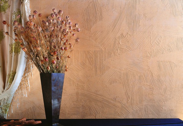 الجص الإغاثة في الداخل ، مصنوع بفرشاة