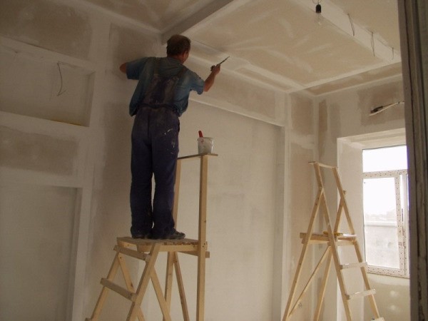 Do-it-yourself ceiling putty