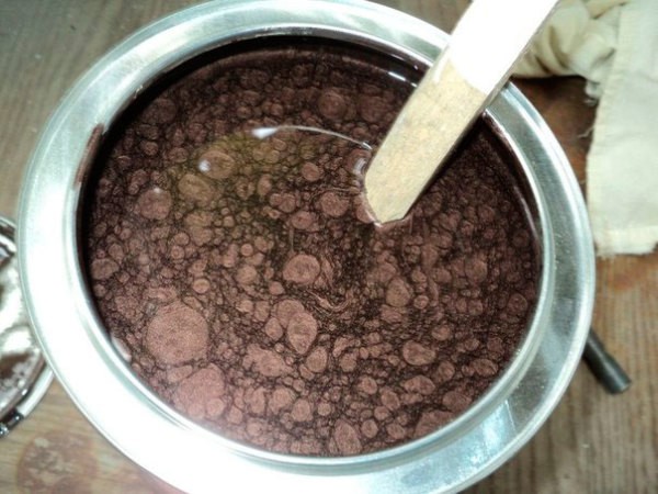 Боя с чук в кутия