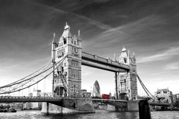 Tower Bridge en blanco y negro