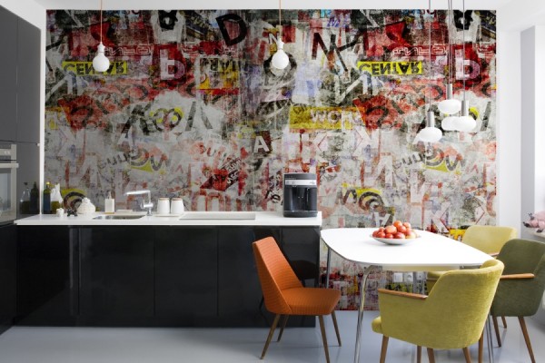 Carta da parati con graffiti all'interno della cucina