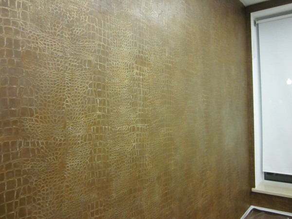 Na foto, pinte com um padrão de textura imitando couro genuíno