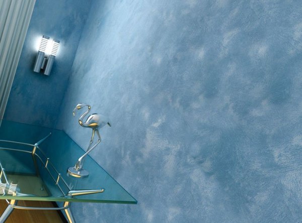 Στη φωτογραφία, ένα είδος διακοσμητικού χρώματος, μπλε με λεκέδες