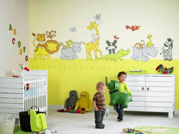 Desenhos simples feitos com papel de parede líquido