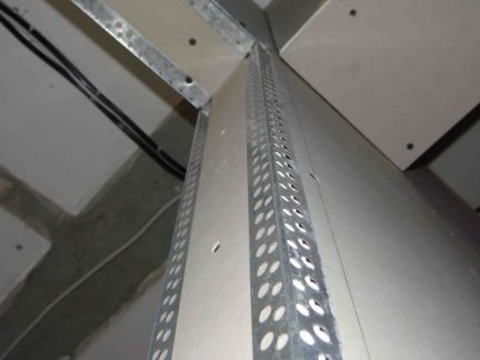 Η χρήση διάτρητης ταινίας Η χρήση διάτρητης ταινίας