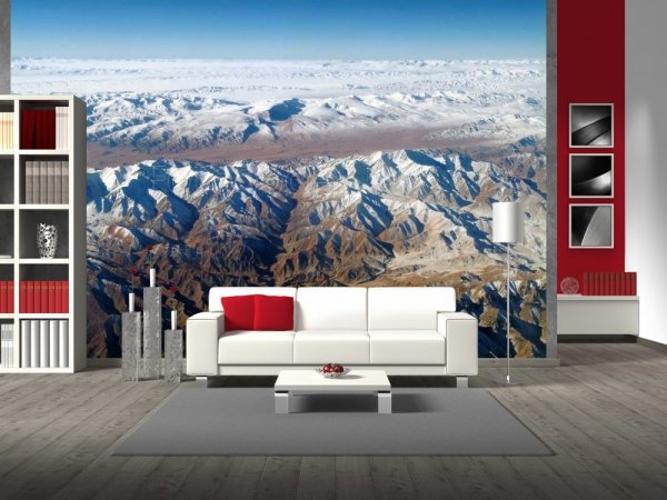 Berge auf dem Wandbild können sowohl von der Seite als auch von unten und von oben dargestellt werden.