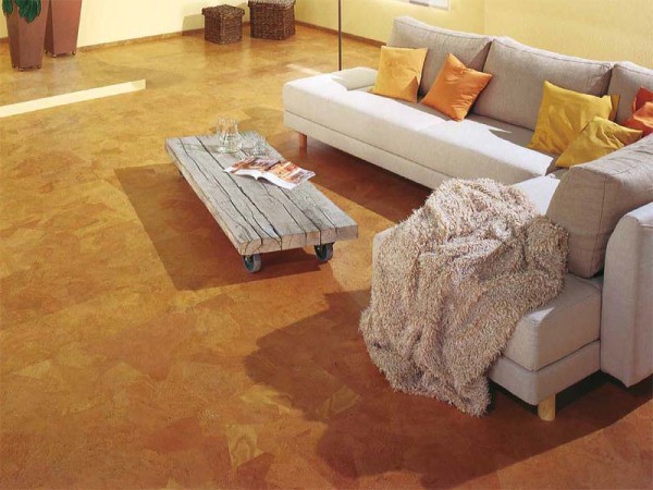 Umweltfreundliches Wohnzimmer im Korkstil