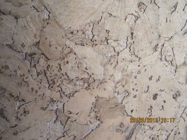 Hellgrauer Kork mit einem charakteristischen Muster aus Eichenrinde