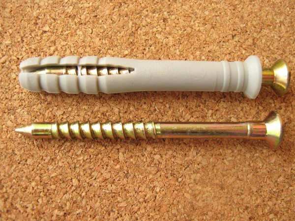 Голям асортимент от дюбели ще ви позволи да изберете правилните размери за вашите листове за стени и гипсокартон