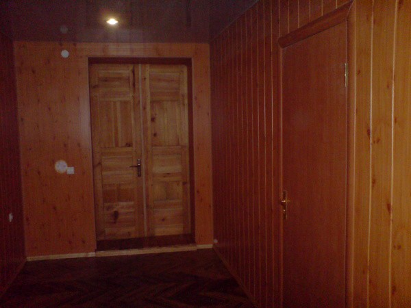 На снимката можете да видите пример за облицовка на стени от МДФ по стените на стаята На снимката можете да видите пример за облицовка на стени от МДФ по стените на стаята