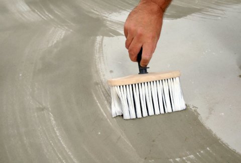 Manuelle Grundierung