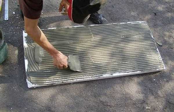 Aplique cola na espuma