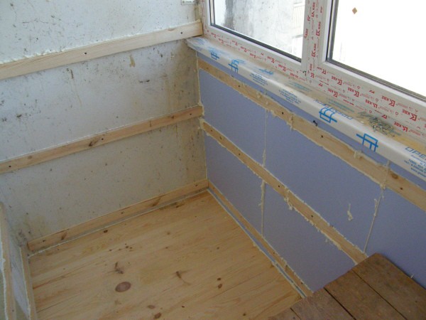 Plastering the walls with plasterboard will not cost you much and will not take much time, and the result will please