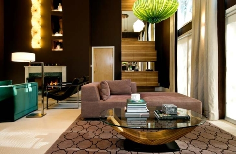 Συνδυάζουμε τόνους και αποχρώσεις για το σαλόνι