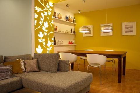 Ζωγραφική τοίχων στο σαλόνι