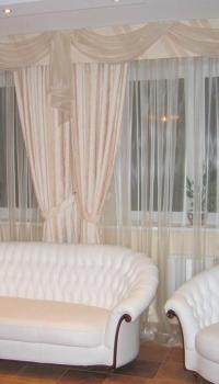 Ελαφριές κουρτίνες για την αίθουσα