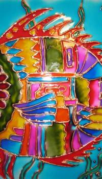 Im Kinderzimmer sehen helle, mehrfarbige Buntglasfenster, die mit ihren eigenen Händen zusammen mit dem Kind erstellt wurden, gut aus