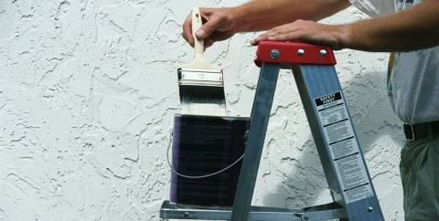 المواد خفيفة الوزن.