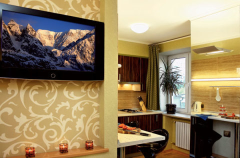 Die Kombination von Tapeten nach Farben