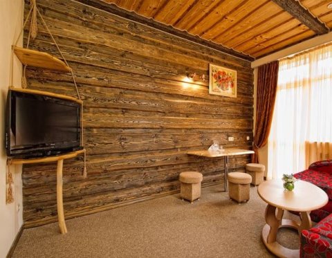 Стена на блок къща