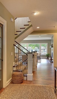 Дървена стена в офис сграда