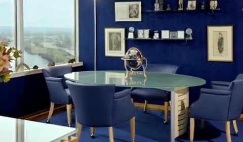 Ταπετσαρία για το ντουλάπι σε κρύα χρώματα