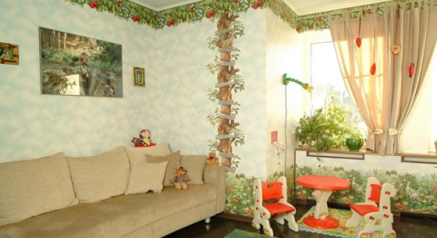 ارفع السقف بورق الحائط