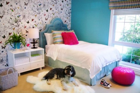 Tragen Sie im Kinderzimmer verschiedene Tapetenfarben auf