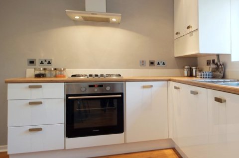 Opzioni di colore per pareti con illuminazione non brillante