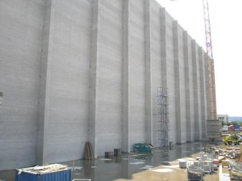 Bir üretim binasında yangın duvarları